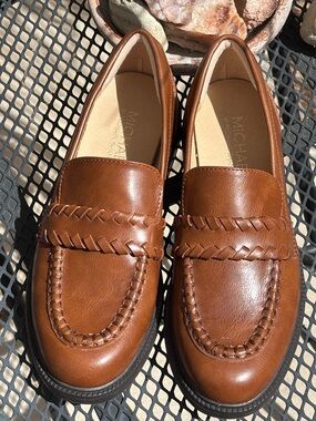 Michael by Michael Shannon Valerie Loafers Tan Size 6 NWOT